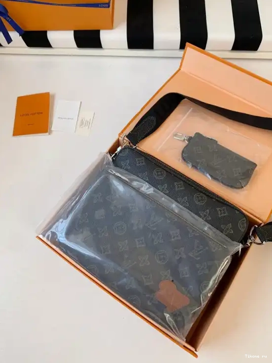 Cheap MESSENGER TRIO LOUIS VUITTON 0629